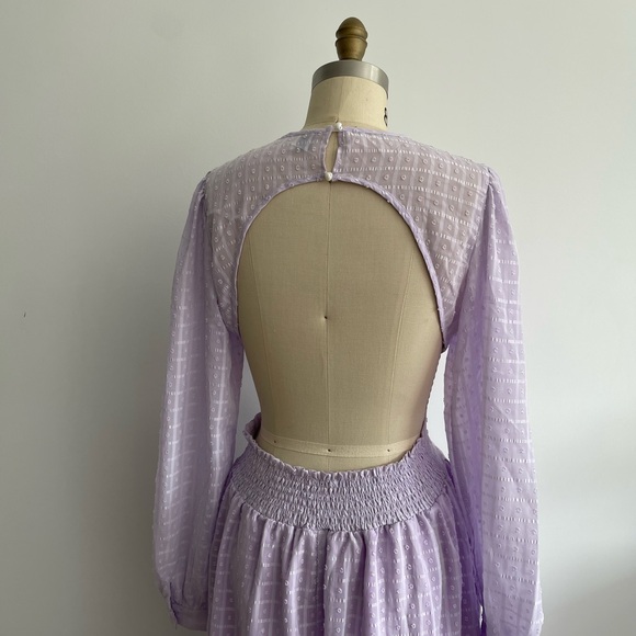 LILAC OPEN FRONT DETAIL DRESS - Picture 4 of 9